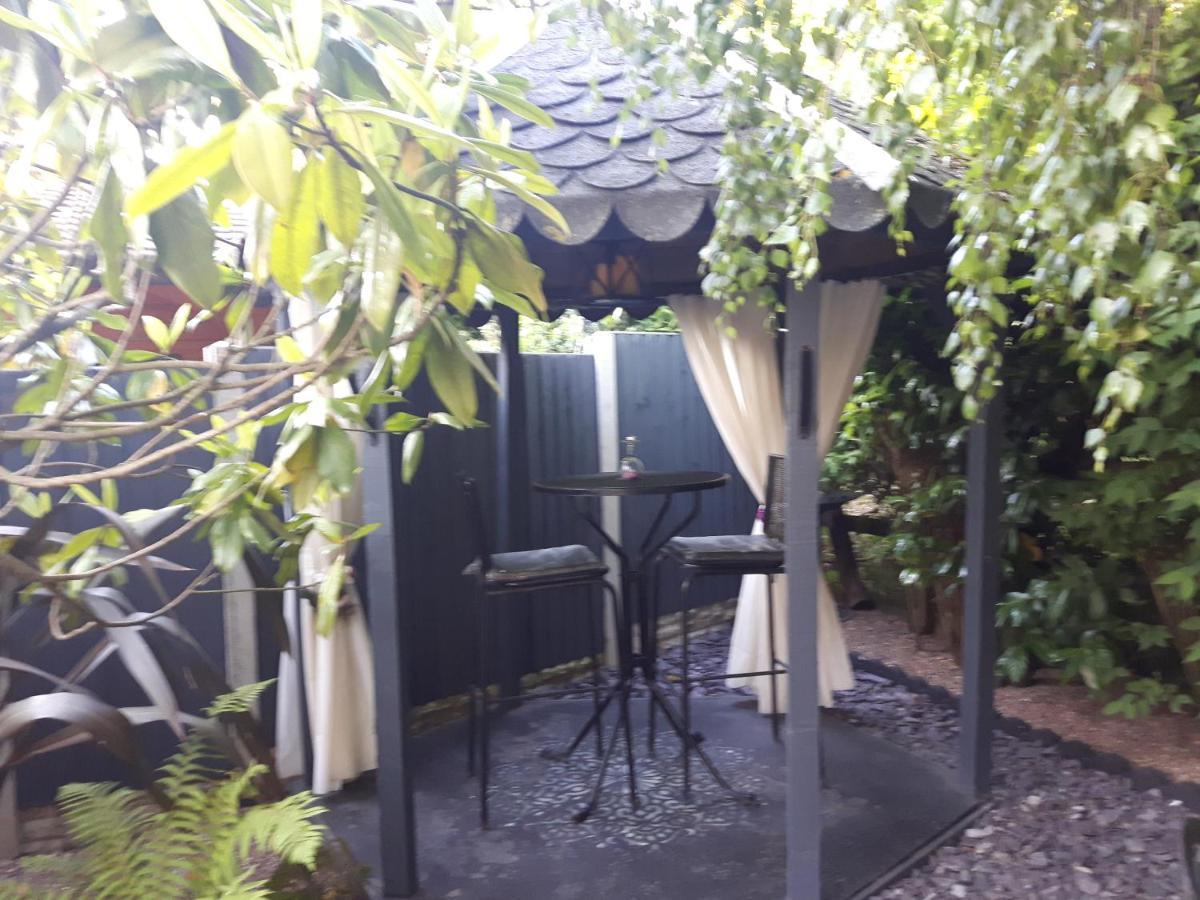 Ever Wanted To Go Off Grid Then This Is For You Sutton Coldfield Exteriör bild